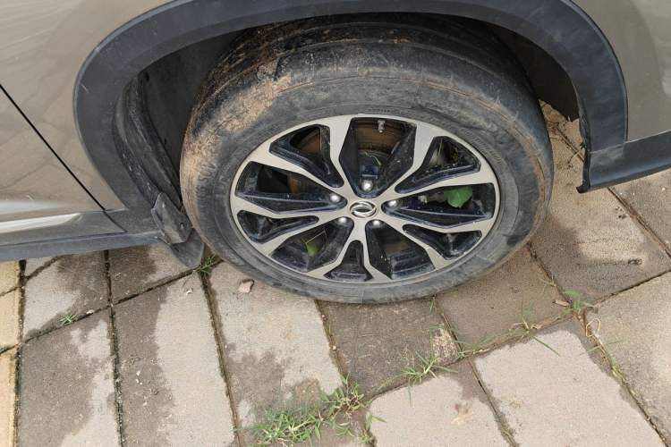 Used FORTHING Joyear X5 2017 Jingxiang Series 1.5T Manual Luxury Model Right Front Wheel Hub
