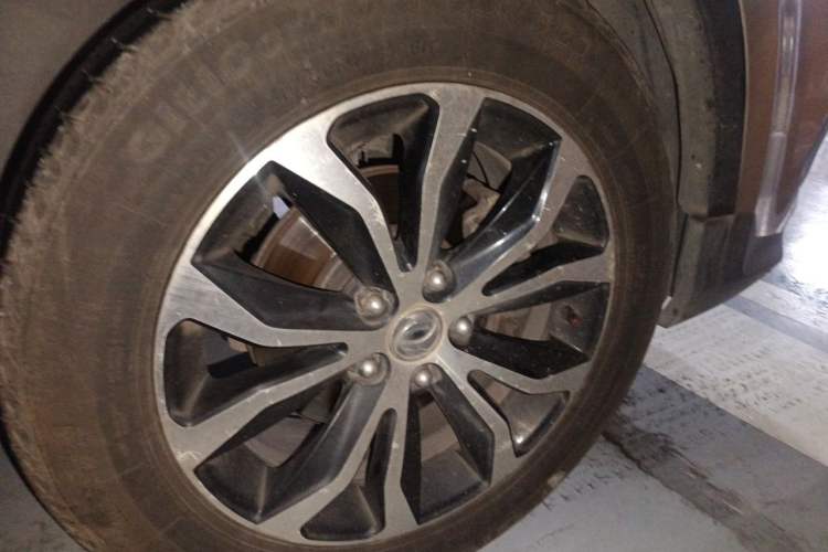 Used FORTHING Joyear X5 2017 1.6L Manual Luxury Model Right Front Wheel Hub