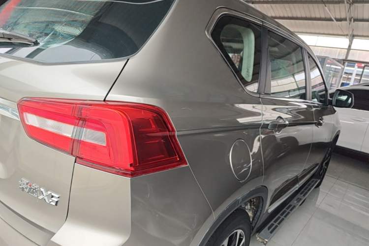 Used FORTHING Joyear X5 2017 1.6L CVT Luxury Model Right Rear Taillight