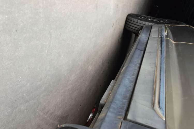 Used FORTHING Joyear X5 2017 Jingxiang Series 1.5T CVT Luxury Model Right Side Sill