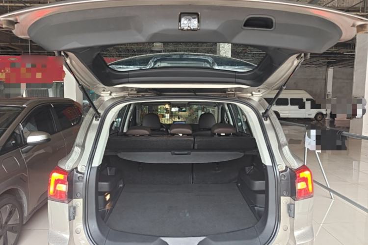 Used FORTHING Joyear X5 2017 1.6L CVT Luxury Model Trunk