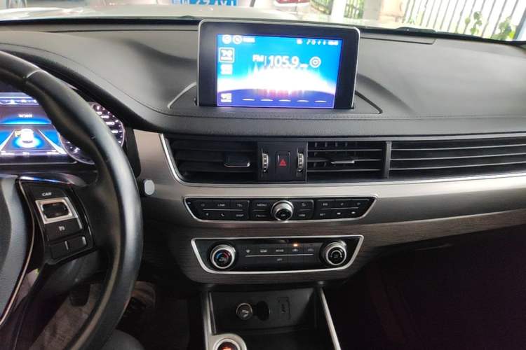 Used FORTHING Joyear X5 2017 Jingxiang Series 1.5T Manual Luxury Model Audio And AC Panel