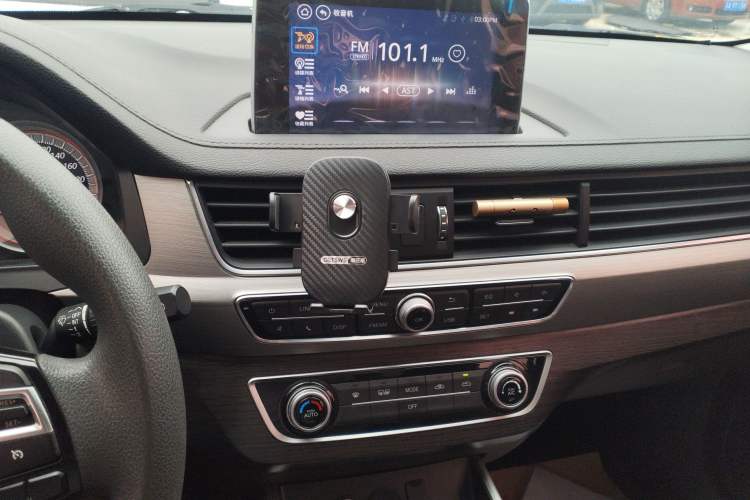 Used FORTHING Joyear X5 2017 Jingxiang Series 1.5T Manual Luxury Model Audio And AC Panel