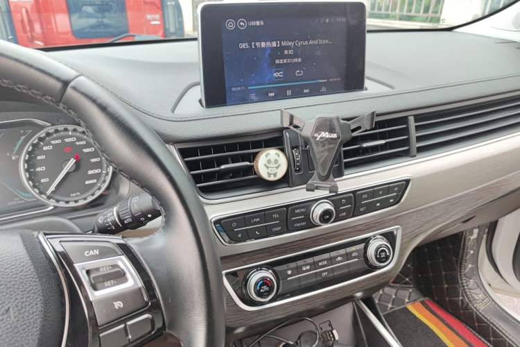 Used FORTHING Joyear X5 2017 Jingxiang Series 1.5T CVT Luxury Model Audio And AC Panel