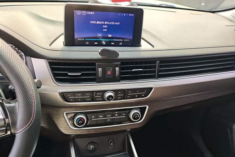 Used FORTHING Joyear X5 2017 Jingxiang Series 1.5T CVT Luxury Model Audio And AC Panel