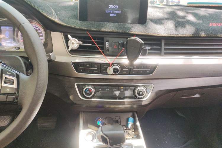 Used FORTHING Joyear X5 2017 Jingxiang Series 1.5T CVT Luxury Model Audio And AC Panel