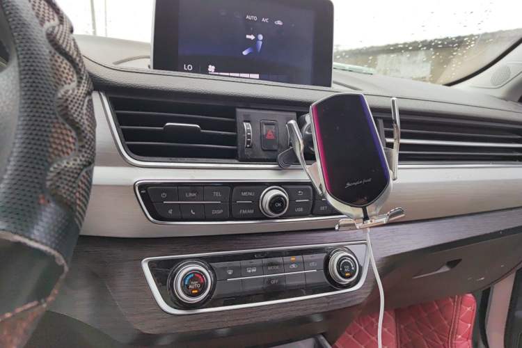 Used FORTHING Joyear X5 2017 1.6L CVT Luxury Model Audio And AC Panel