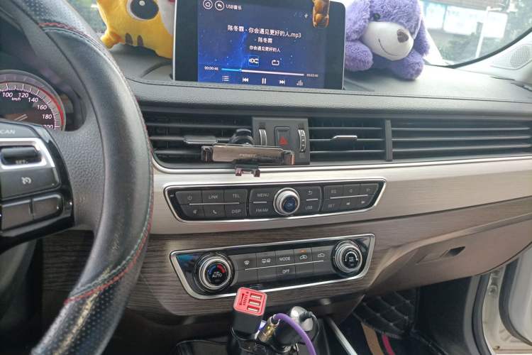 Used FORTHING Joyear X5 2017 Jingxiang Series 1.5T Manual Luxury Model Audio And AC Panel