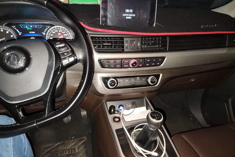 Used FORTHING Joyear X5 2017 Jingxiang Series 1.5T Manual Luxury Model Audio And AC Panel
