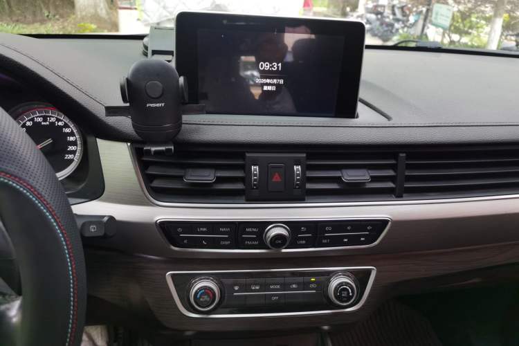 Used FORTHING Joyear X5 2017 1.6L CVT Luxury Model Audio And AC Panel