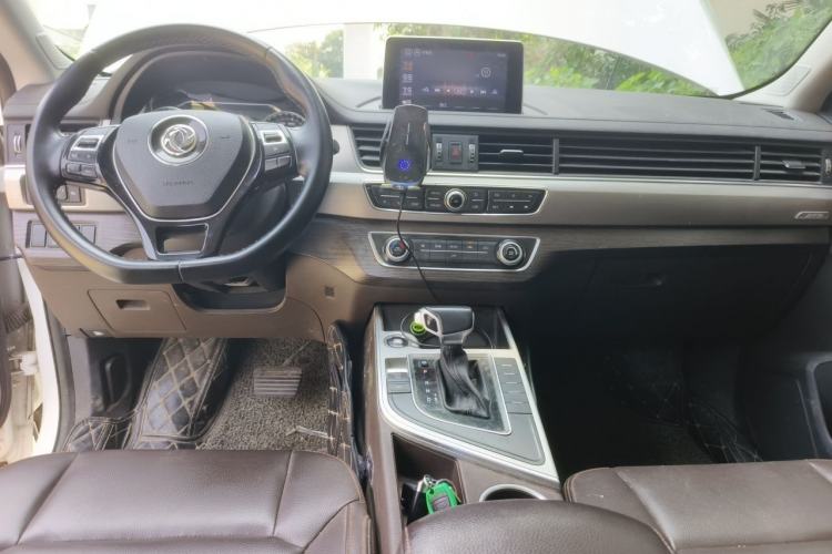 Used FORTHING Joyear X5 2017 Jingxiang Series 1.5T CVT Luxury Model Center Console
