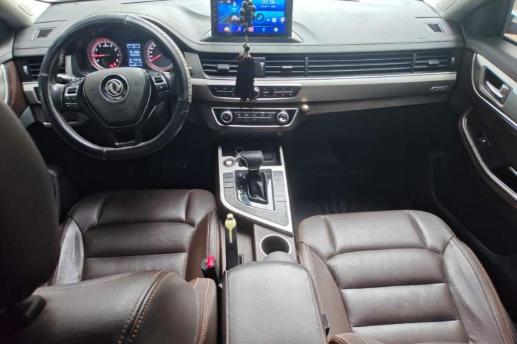 Used FORTHING Joyear X5 2017 1.6L CVT Luxury Model Center Console