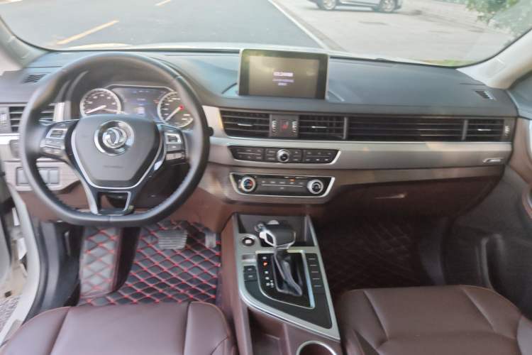 Used FORTHING Joyear X5 2017 Jingxiang Series 1.5T CVT Luxury Model Center Console