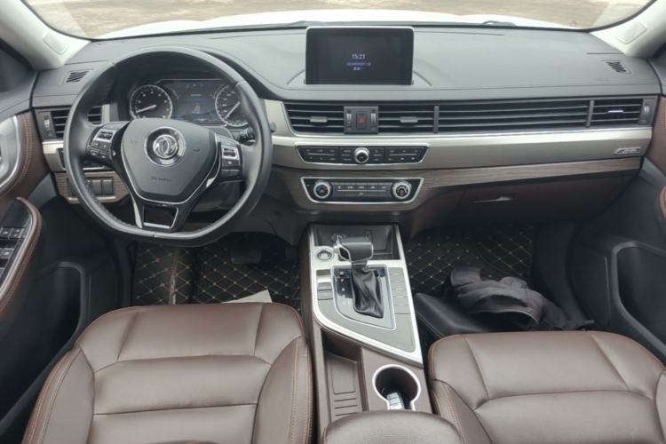 Used FORTHING Joyear X5 2017 Jingxiang Series 1.5T CVT Luxury Model Center Console
