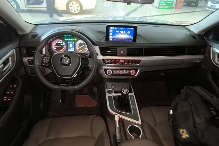 Used FORTHING Joyear X5 2017 1.6L Manual Luxury Model Center Console