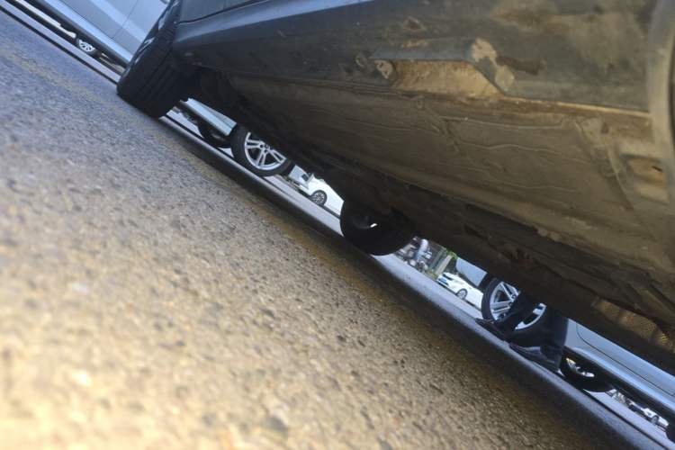 Used FORTHING Joyear X5 2017 Jingxiang Series 1.5T CVT Luxury Model Chassis Front Right
