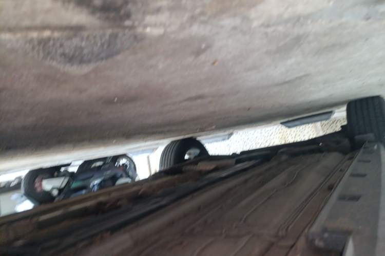 Used FORTHING Joyear X5 2017 Jingxiang Series 1.5T CVT Smart Connectivity Model Chassis Front Right