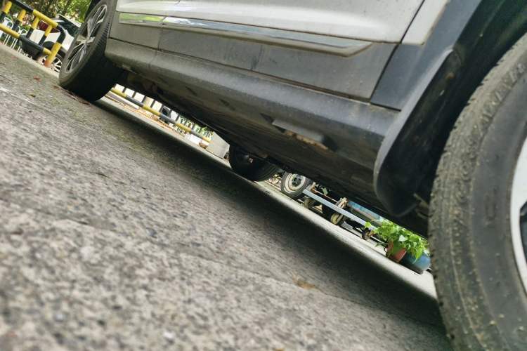 Used FORTHING Joyear X5 2017 Jingxiang Series 1.5T CVT Luxury Model Chassis Front Right
