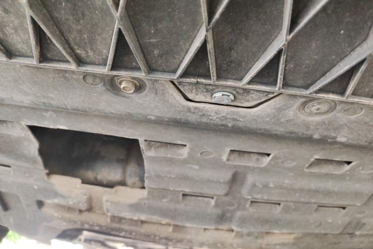 Used FORTHING Joyear X5 2017 Jingxiang Series 1.5T CVT Luxury Model Chassis Rear