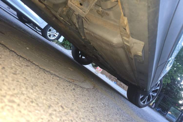 Used FORTHING Joyear X5 2017 Jingxiang Series 1.5T CVT Luxury Model Chassis Rear Right