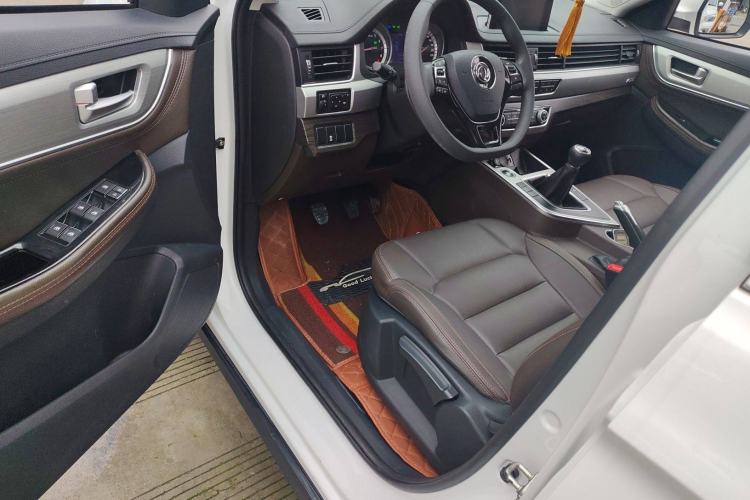 Used FORTHING Joyear X5 2017 Jingxiang Series 1.5T Manual Luxury Model Driver Seat