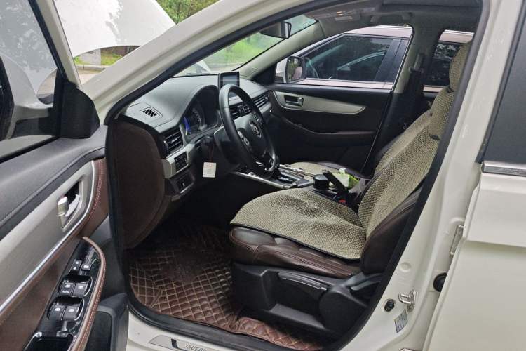 Used FORTHING Joyear X5 2017 1.6L CVT Luxury Model Driver Seat