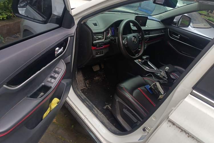 Used FORTHING Joyear X5 2017 1.6L CVT Luxury Model Driver Seat