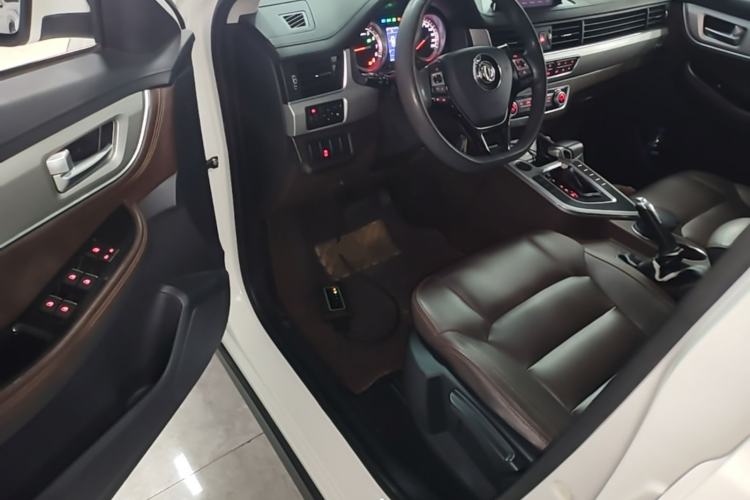 Used FORTHING Joyear X5 2017 1.6L CVT Luxury Model Driver Seat
