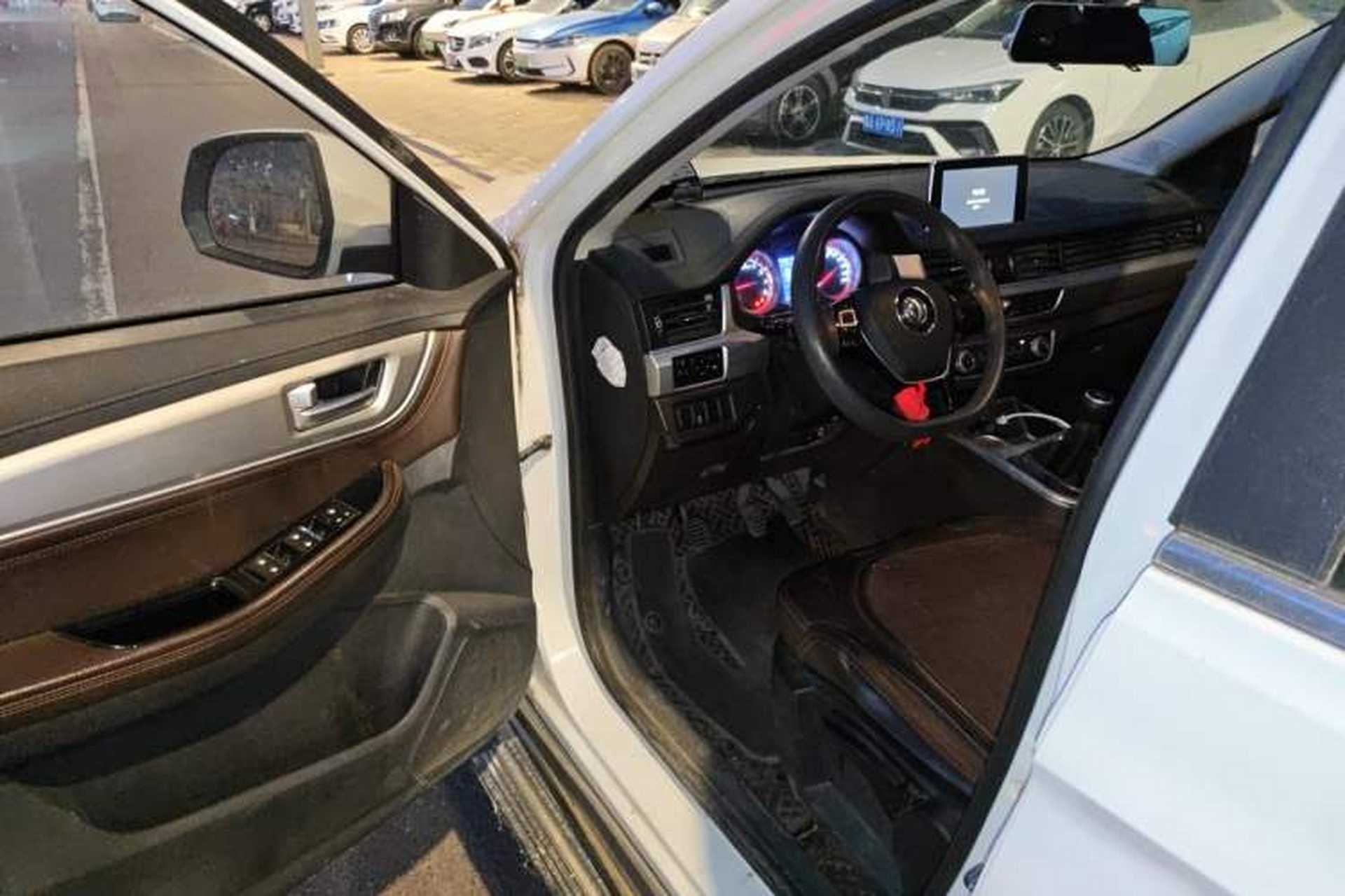 Used FORTHING Joyear X5 2017 1.6L Manual Luxury Model Driver Seat