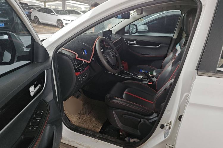 Used FORTHING Joyear X5 2017 Enjoy Series 1.6L CVT Luxury Model Driver Seat