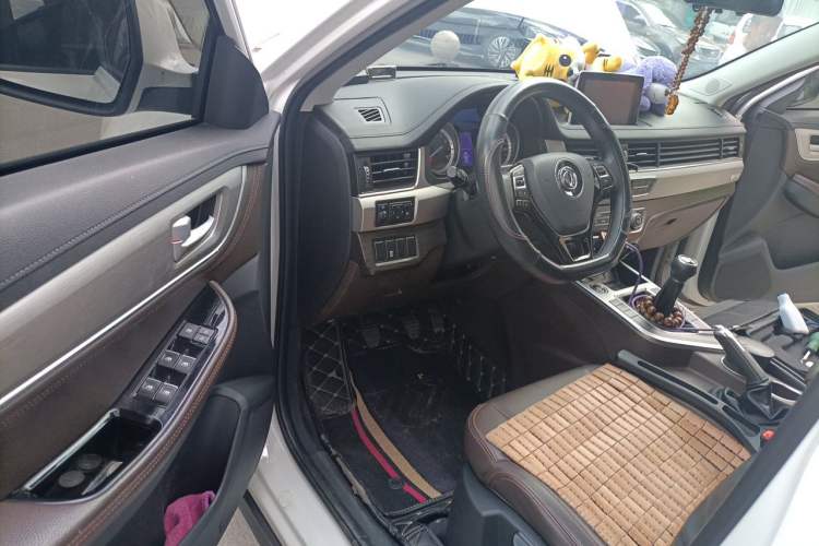 Used FORTHING Joyear X5 2017 Jingxiang Series 1.5T Manual Luxury Model Driver Seat