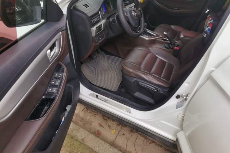 Used FORTHING Joyear X5 2017 1.6L CVT Luxury Model Driver Seat