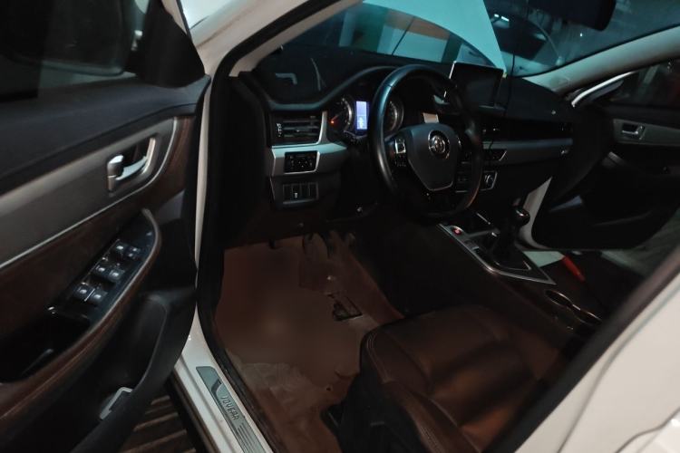 Used FORTHING Joyear X5 2017 2.0L Manual Luxury Version Driver Seat