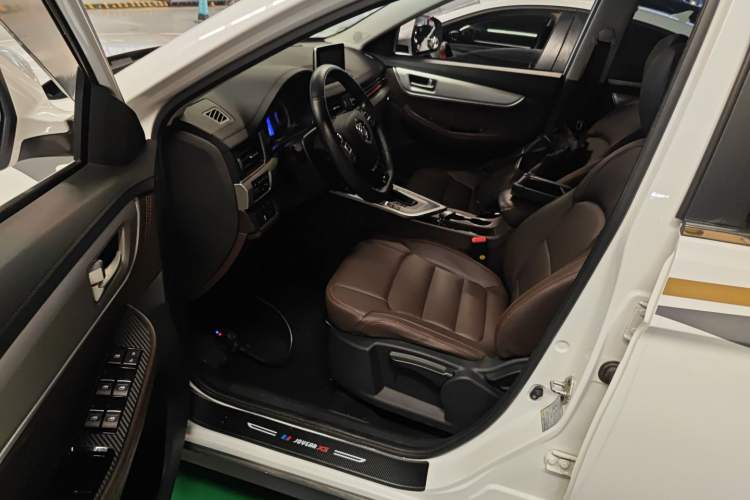 Used FORTHING Joyear X5 2017 Jingxiang Series 1.5T CVT Luxury Model Driver Seat