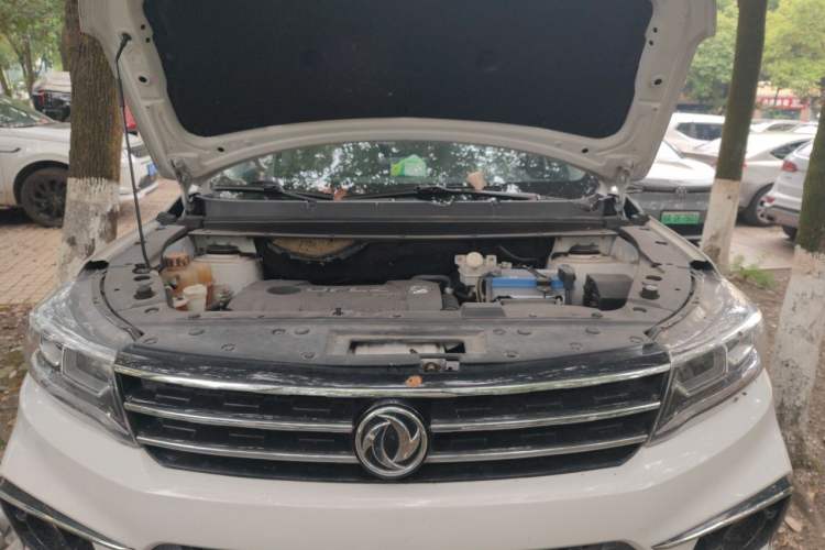 Used FORTHING Joyear X5 2017 Jingxiang Series 1.5T Manual Luxury Model Engine Bay