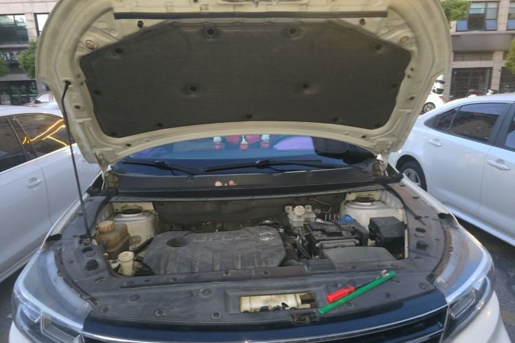 Used FORTHING Joyear X5 2017 Jingxiang Series 1.5T CVT Luxury Model Engine Bay