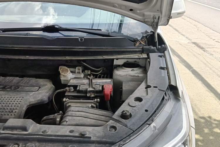 Used FORTHING Joyear X5 2017 1.6L Manual Luxury Model Engine Bay Left