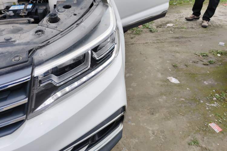 Used FORTHING Joyear X5 2017 Jingxiang Series 1.5T Manual Luxury Model Engine Bay Left