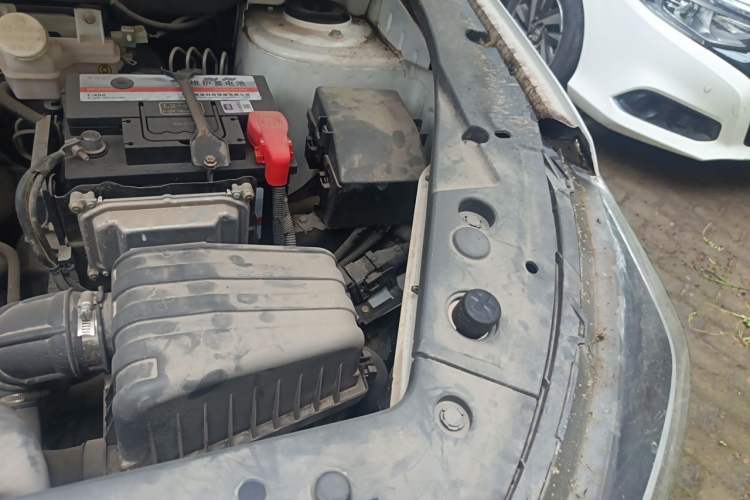 Used FORTHING Joyear X5 2017 1.6L CVT Luxury Model Engine Bay Left