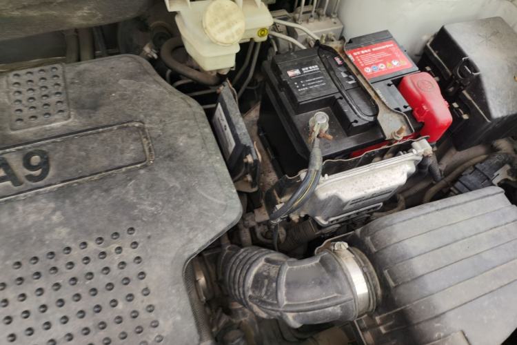 Used FORTHING Joyear X5 2017 1.6L CVT Luxury Model Engine Bay Left