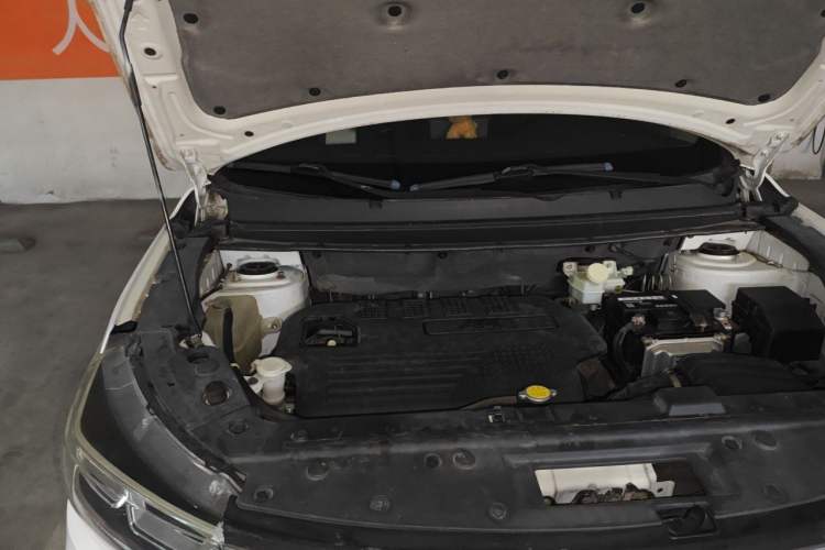 Used FORTHING Joyear X5 2017 1.6L Manual Luxury Model Engine Bay Right
