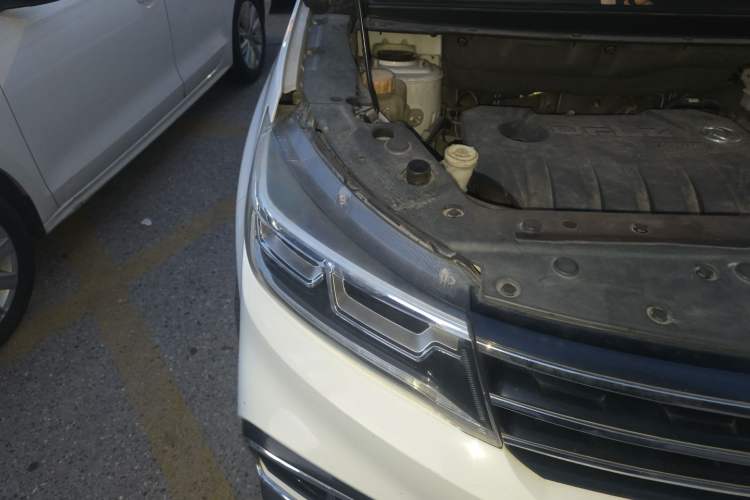 Used FORTHING Joyear X5 2017 Jingxiang Series 1.5T CVT Luxury Model Engine Bay Right