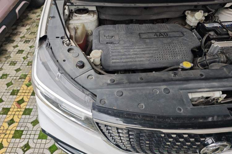 Used FORTHING Joyear X5 2017 1.6L CVT Luxury Model Engine Bay Right