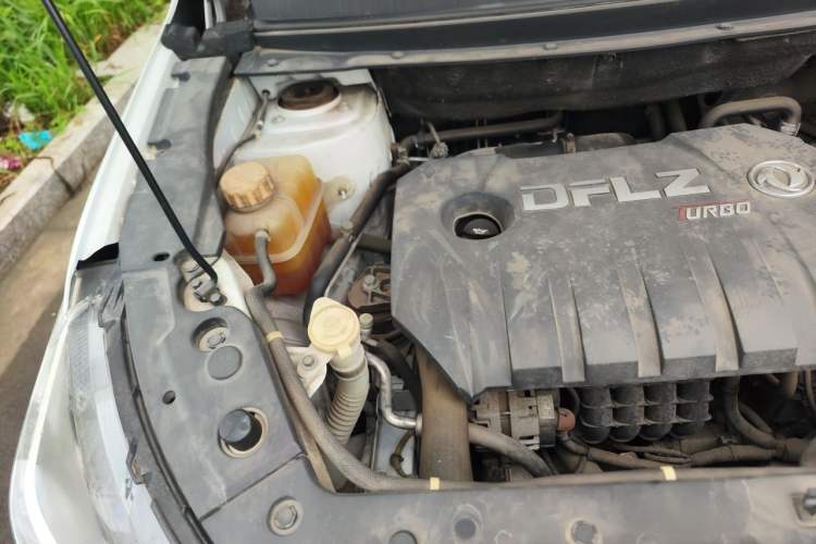 Used FORTHING Joyear X5 2017 Jingxiang Series 1.5T CVT Luxury Model Engine Bay Right