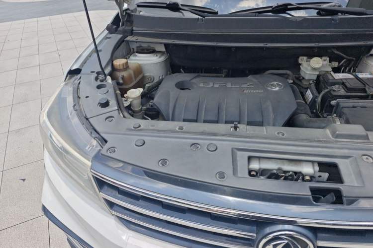 Used FORTHING Joyear X5 2017 Jingxiang Series 1.5T CVT Luxury Model Engine Bay Right