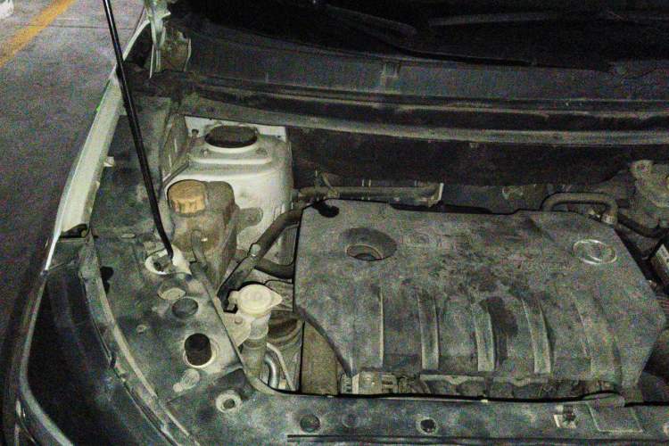 Used FORTHING Joyear X5 2017 Jingxiang Series 1.5T CVT Luxury Model Engine Bay Right