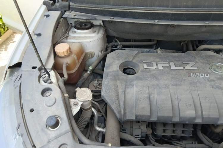 Used FORTHING Joyear X5 2017 Jingxiang Series 1.5T CVT Luxury Model Engine Bay Right