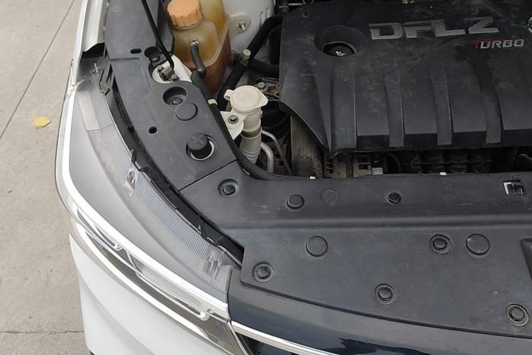 Used FORTHING Joyear X5 2017 Jingxiang Series 1.5T CVT Luxury Model Engine Bay Right