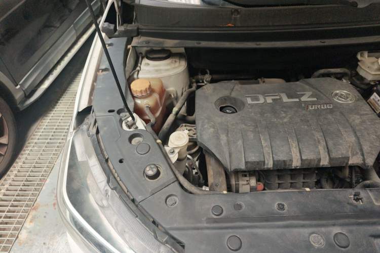 Used FORTHING Joyear X5 2017 Jingxiang Series 1.5T CVT Luxury Model Engine Bay Right