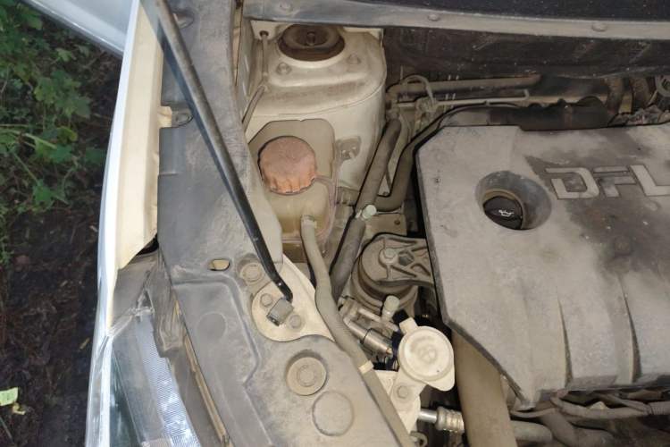 Used FORTHING Joyear X5 2017 Jingxiang Series 1.5T CVT Luxury Model Engine Bay Right